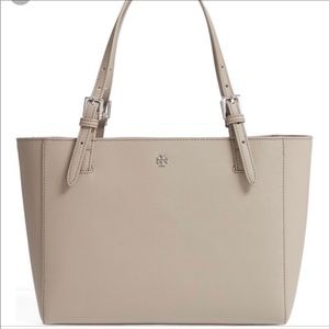 Tory Burch Emerson Tote - French Grey